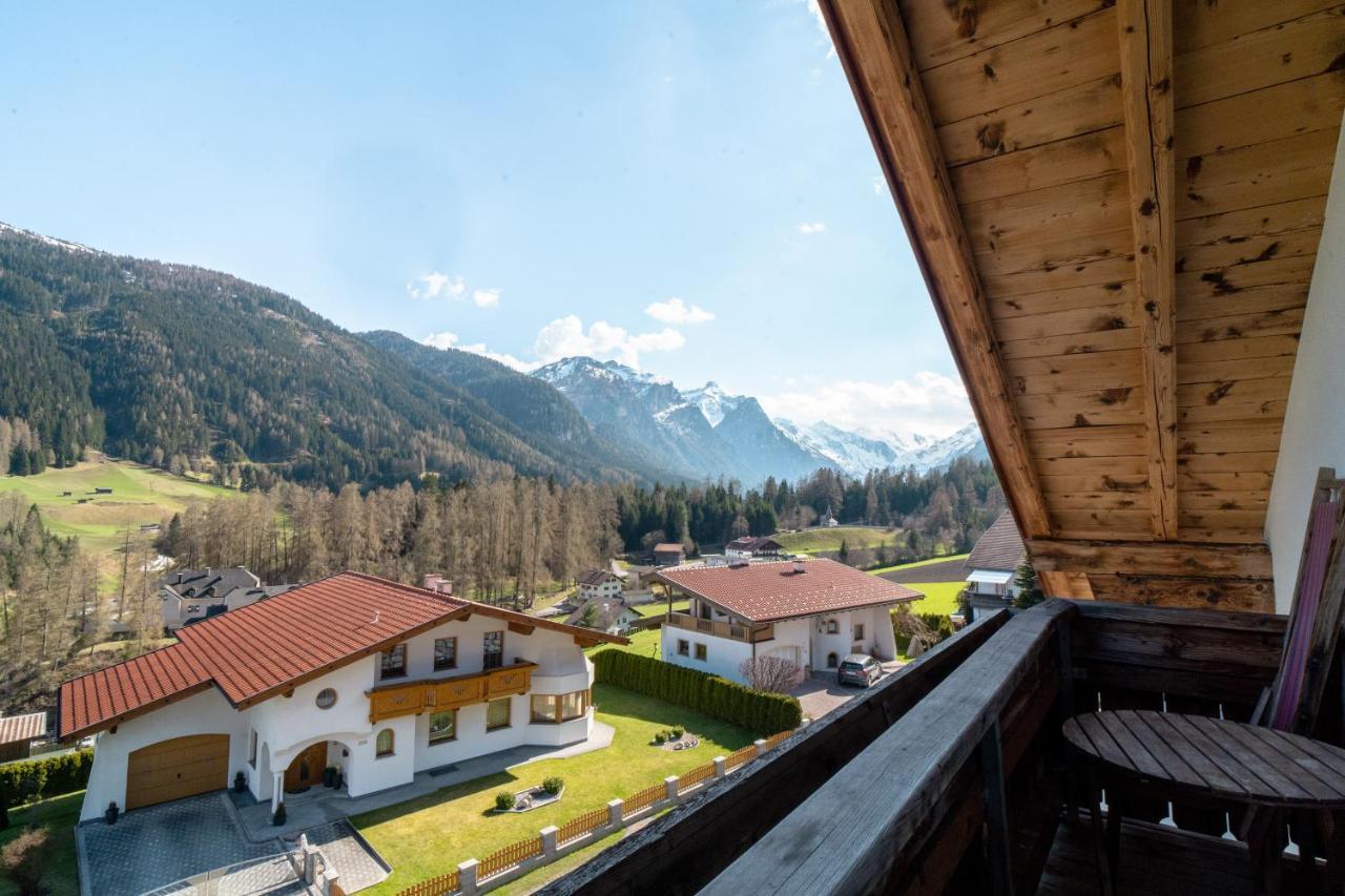 Alpen Gasthof Apartments Hohe Burg Trins Exteriér fotografie